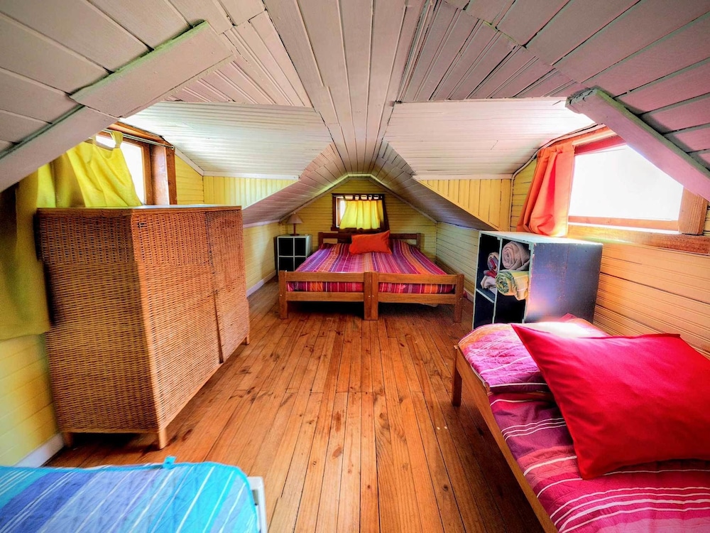 Hostal La Maison