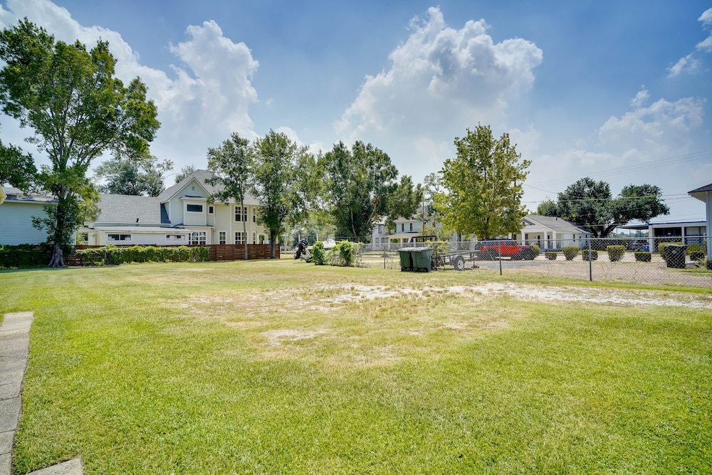 Lake Charles Vacation Rental w/ Private Patio! view 5