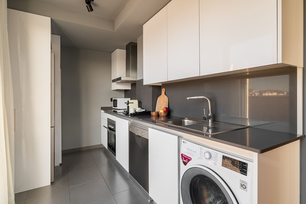 Port Forum Apartments By Olala Homes