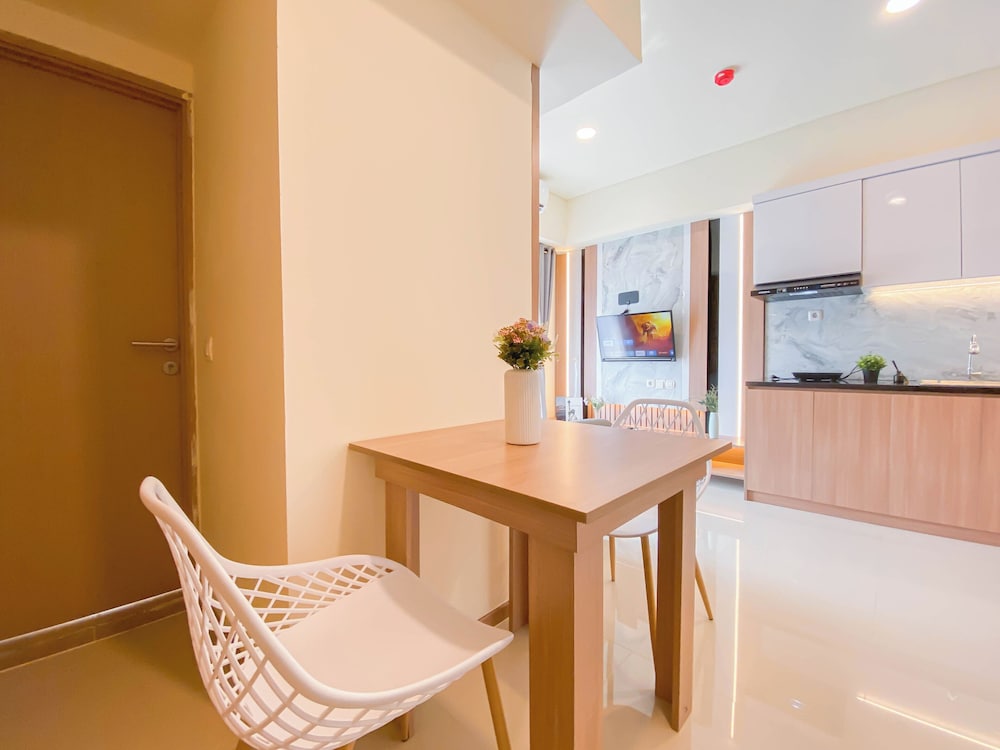Homey And Modern 2Br At Meikarta Apartment, Cikarang - 19