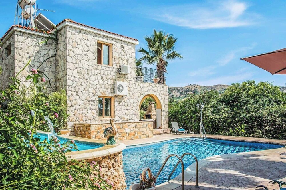 Villa Anna Argaka