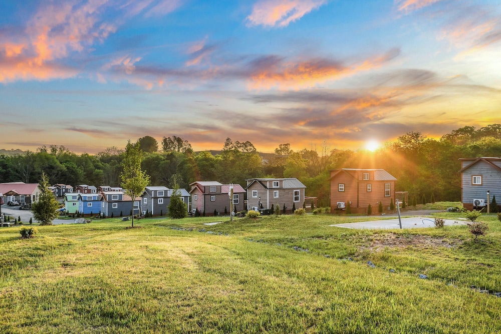 Sojourn Lodging