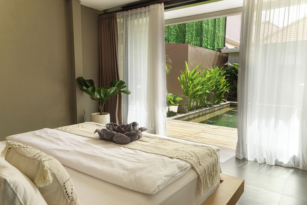 Villa Savaya Canggu Batu Bolong