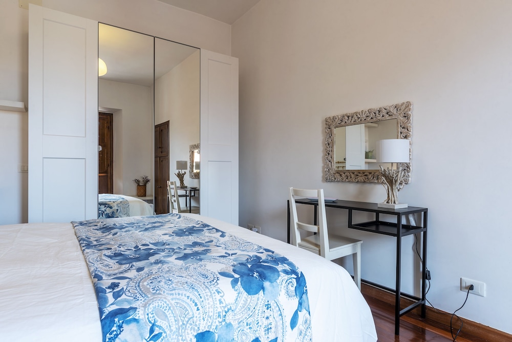 Porta Pia Apartment with Balcony