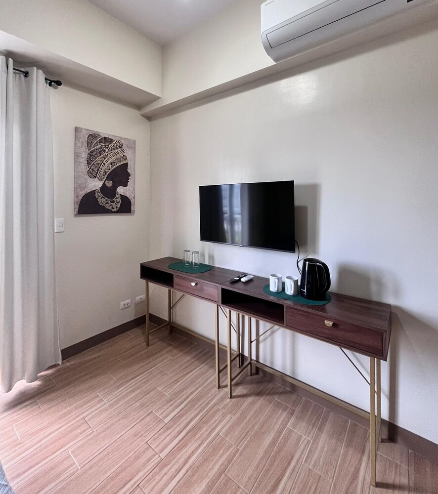 Room-minimalist Studio in Saint Dominiqu