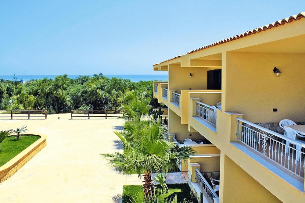 Apartment in Triscina by the Sea With Pools