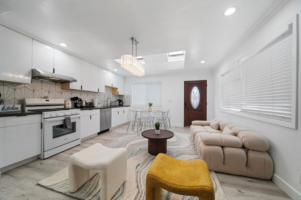 @ Marbella Lane - Serene and Pristine Home