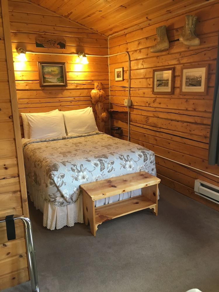 Earthsong Lodge