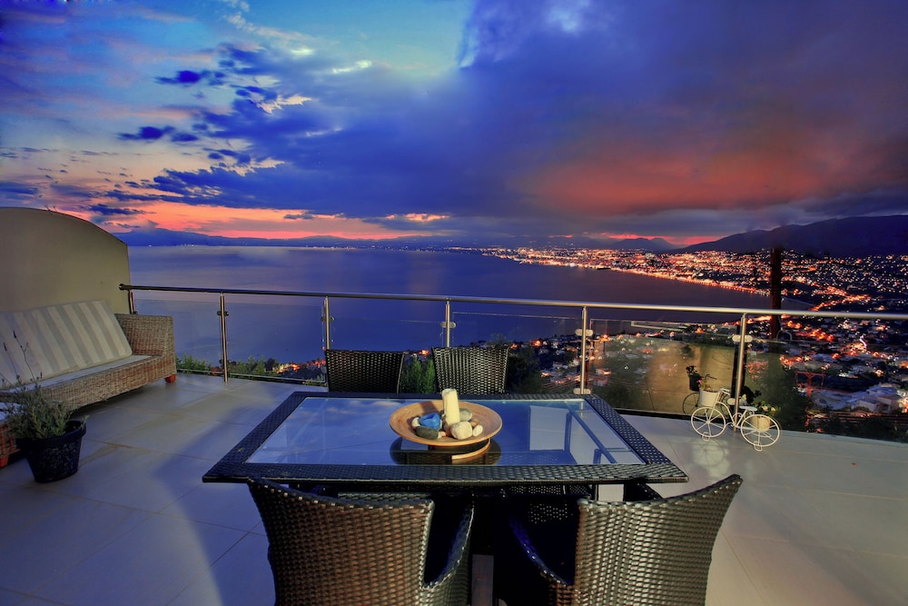 Ilektra Studio Apt with Sea View