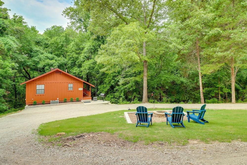 Woodsy Gassville Getaway ~ 3 Mi to White River! view 4