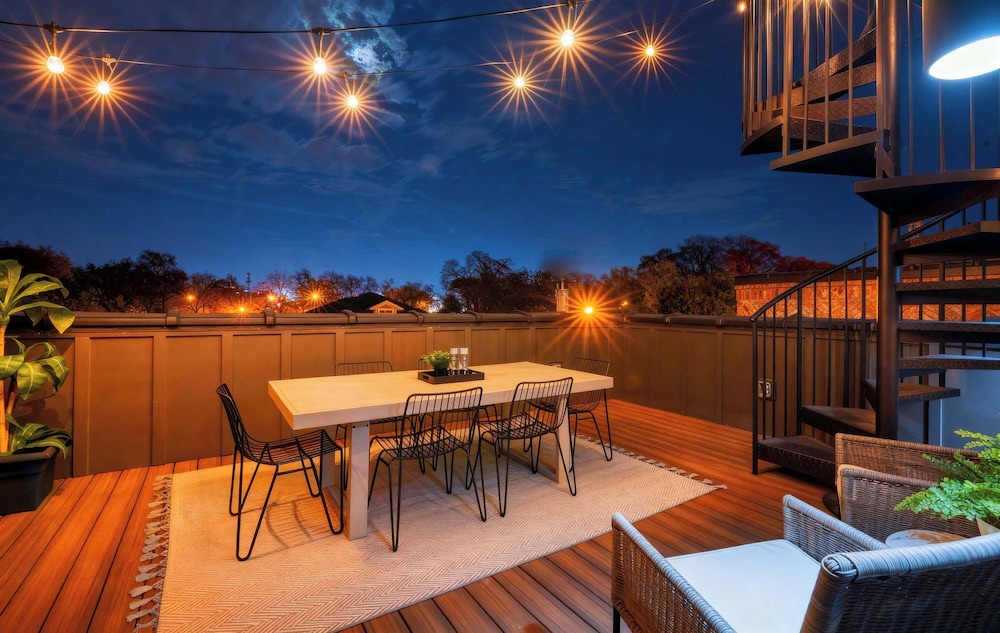 Luxury Retreat Double Rooftop Deck Game Room