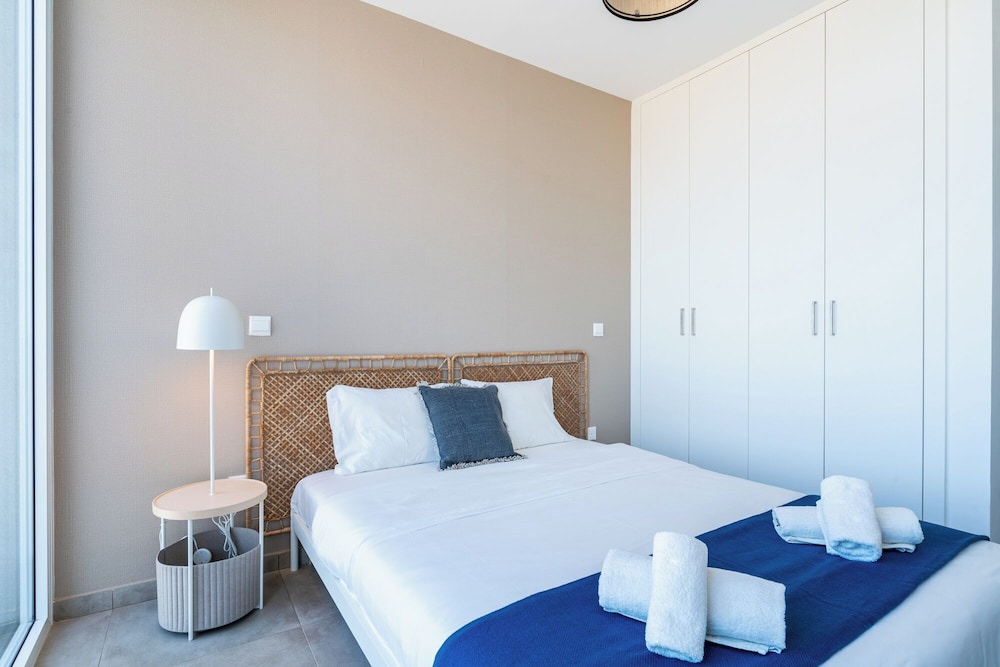 Blu Horizon - Stylish Living with Pool & Balconies in Protaras