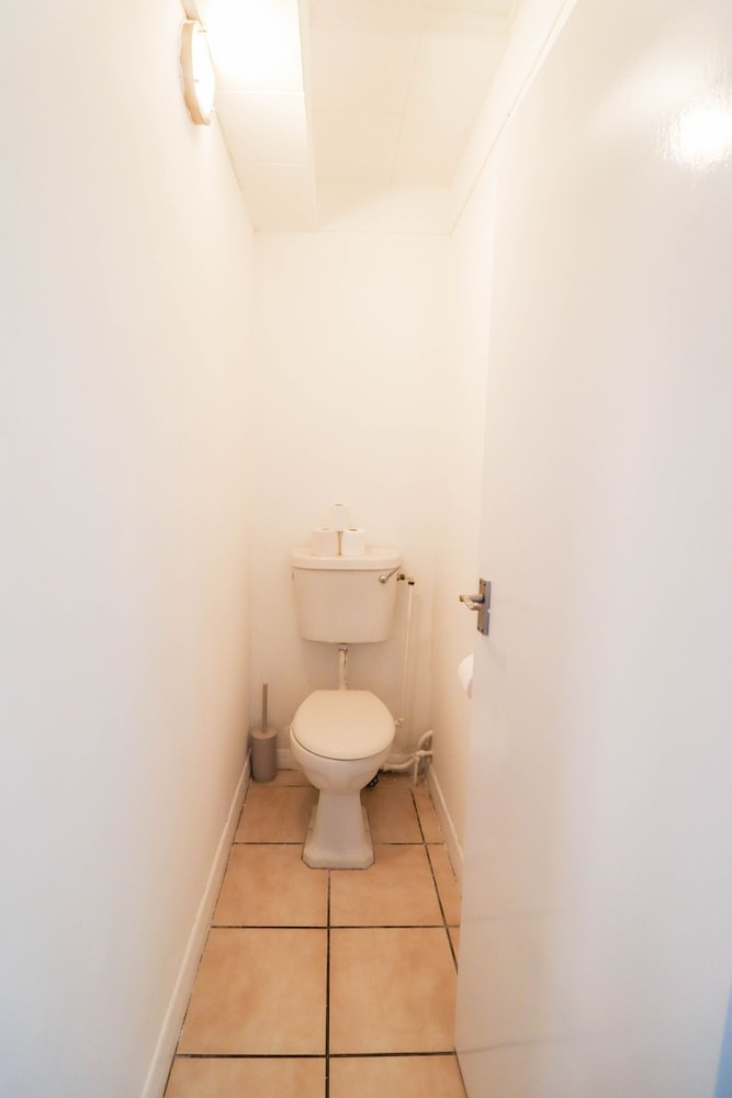Lovely 3 Bedroom Maisonette