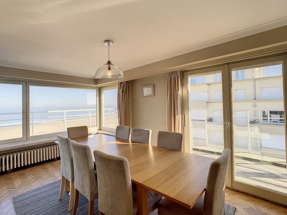 Apartment in Duinbergen With Sea Views
