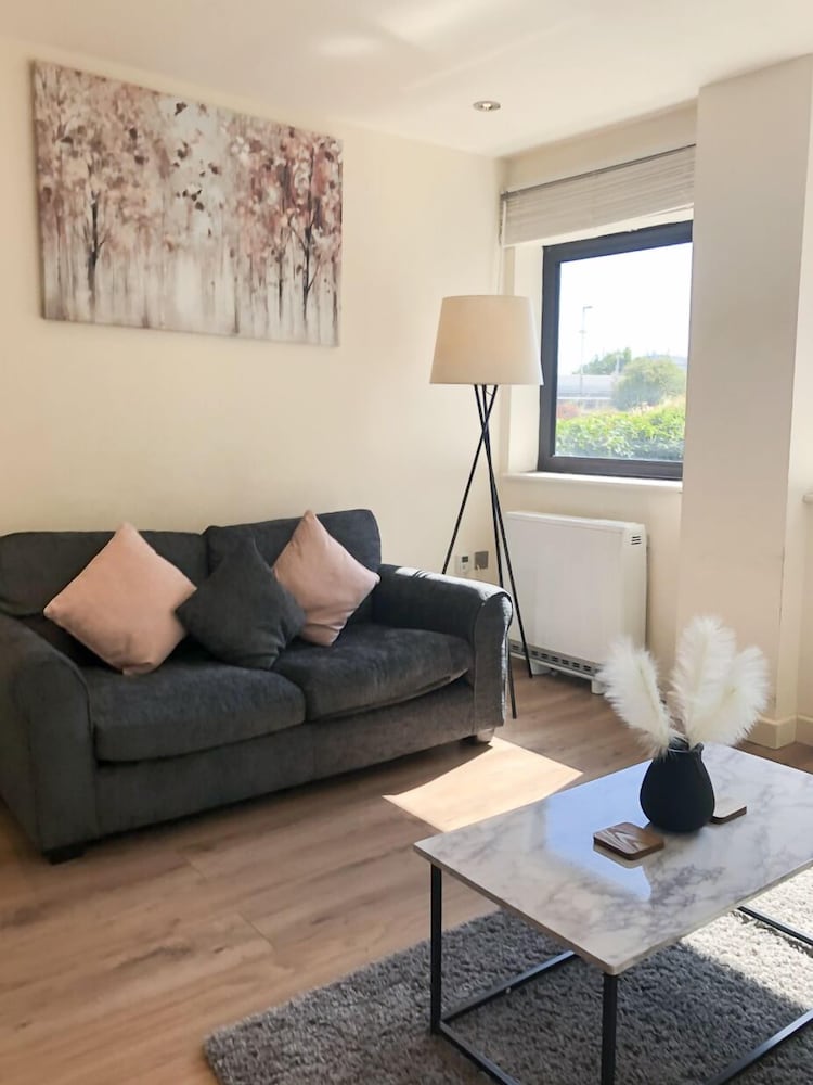 Morland House Apartments