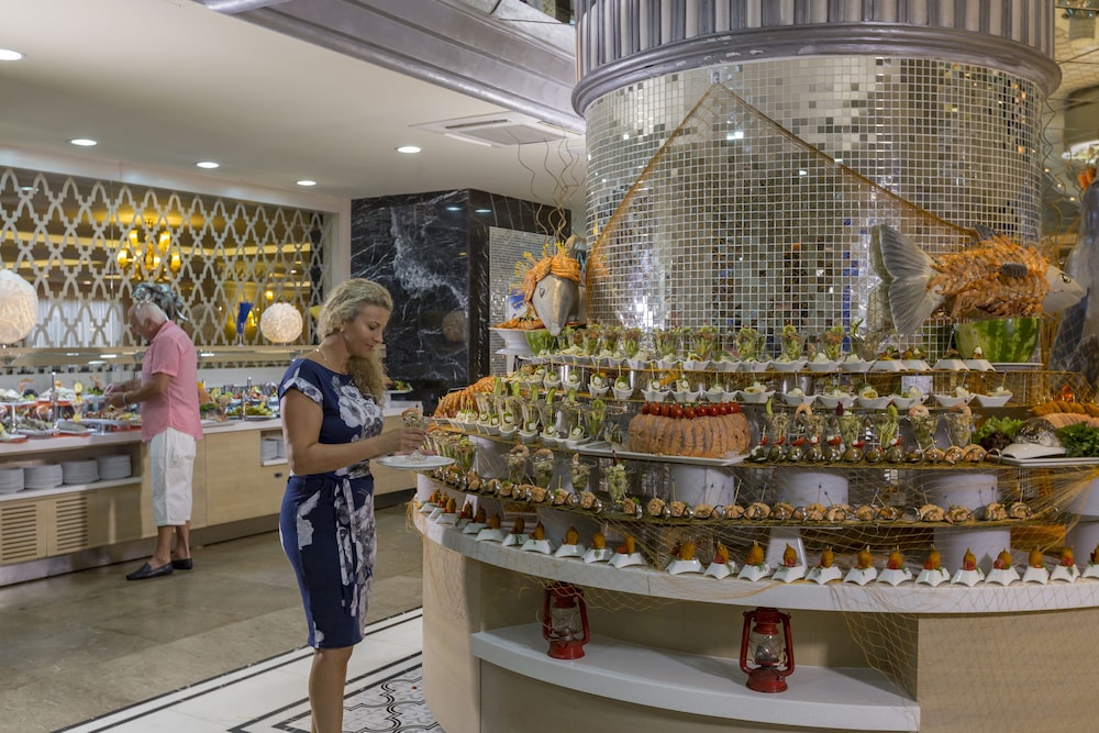 Royal Alhambra Palace – All Inclusive