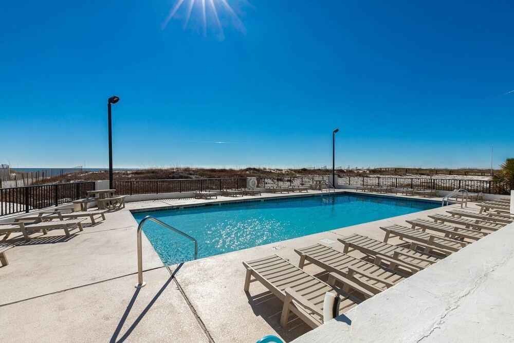 Island Winds East 610 2 Bedroom Condo