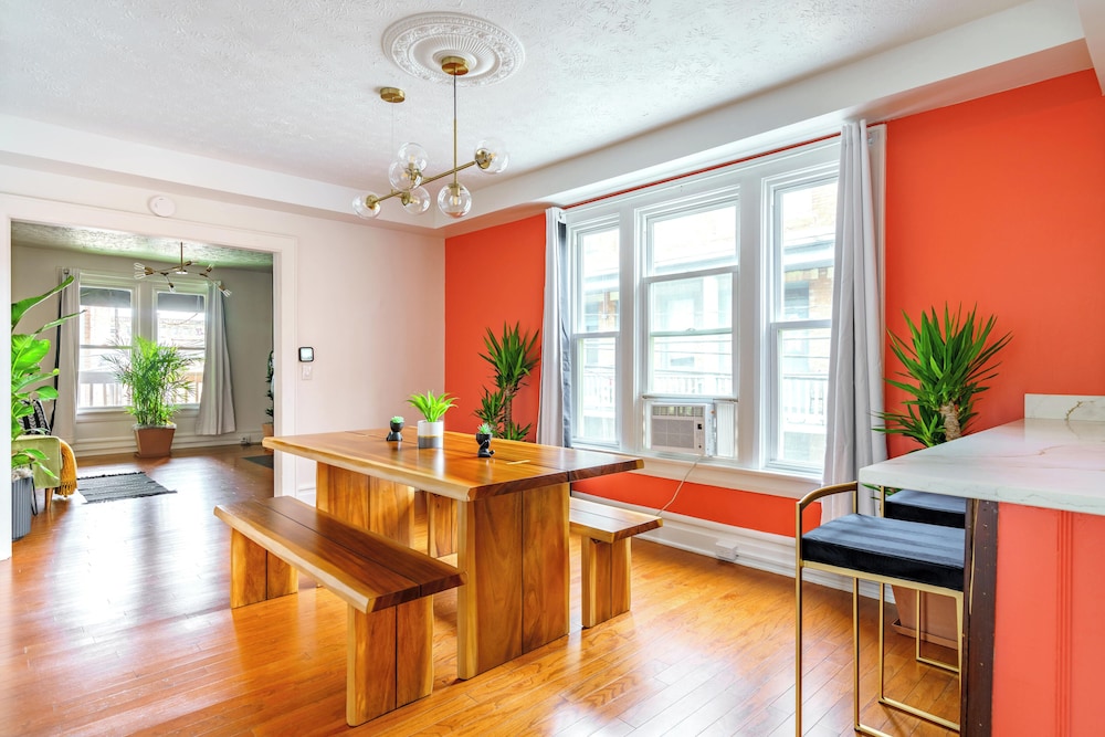 Jungle House Boutique Suites – Short North & Convention Center