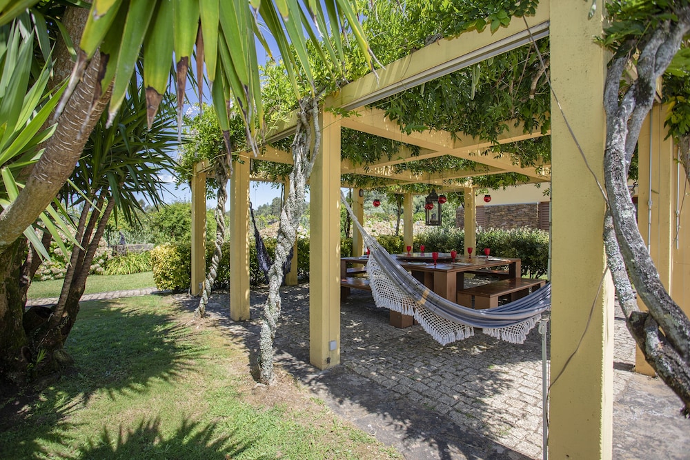 Liiiving  Caminha Countryside Pool House