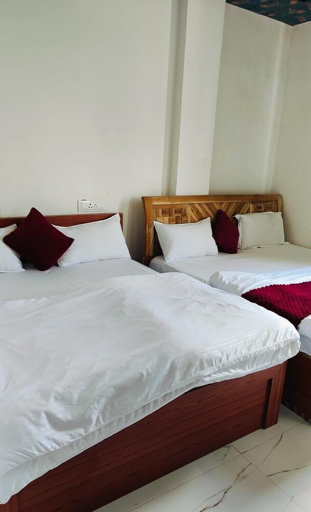 Ram Basant Hotel & Resturant