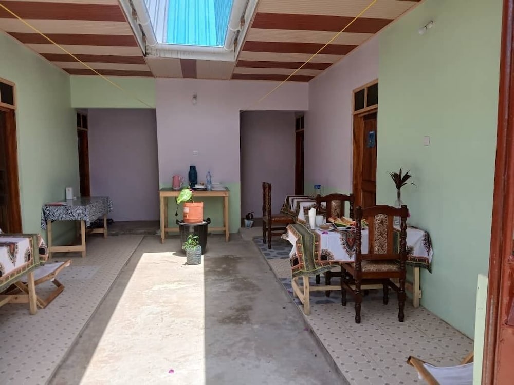 Magogoni Guest House