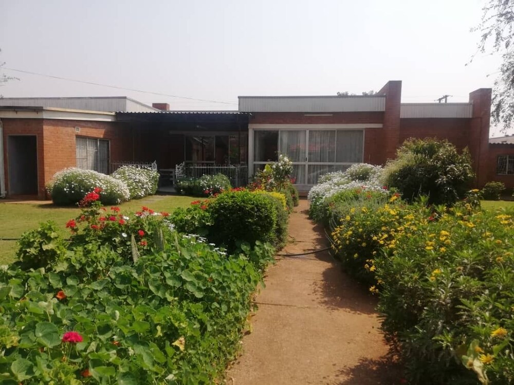 savanna guest house