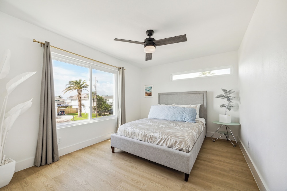 AZURE beach villa at Galveston