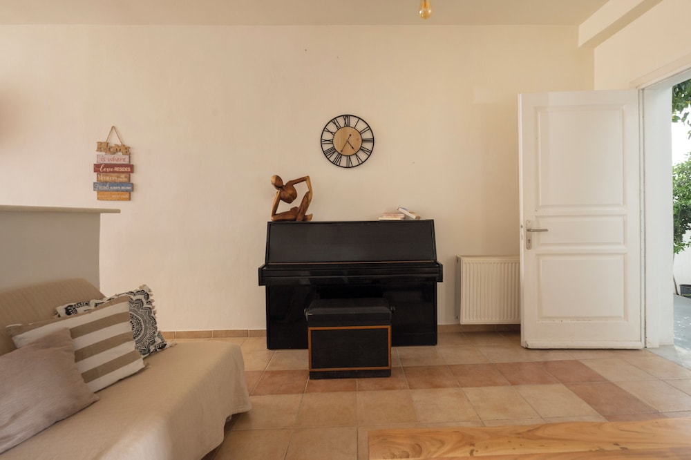 Loukas & Emma Eco Houses