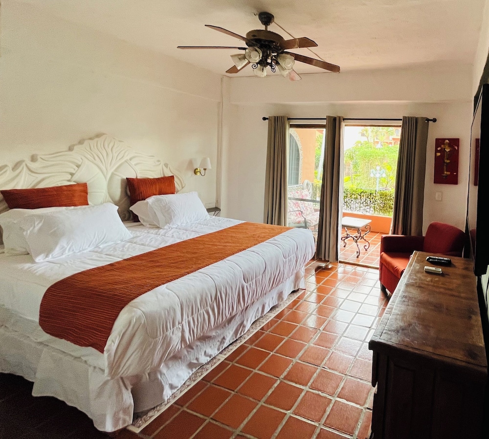 Sunny Apartment In The Heart of the Exclusive Marina Vallarta view 5