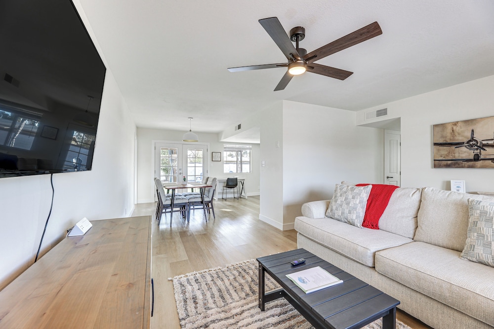Patio Seating & Fire Pit: Family Home in Chandler!