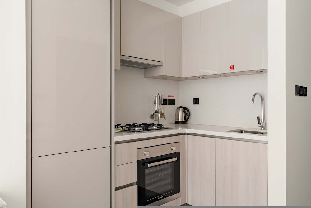 Modern 1BR in The Crest With Pool and gym