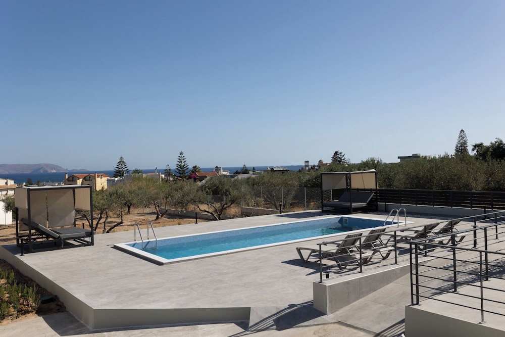 Limi Deluxe Suites
