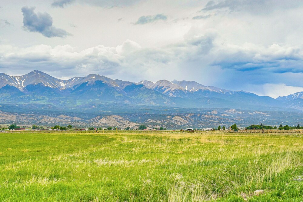 Stunning 14er Views! Private 6-acre Salida Retreat