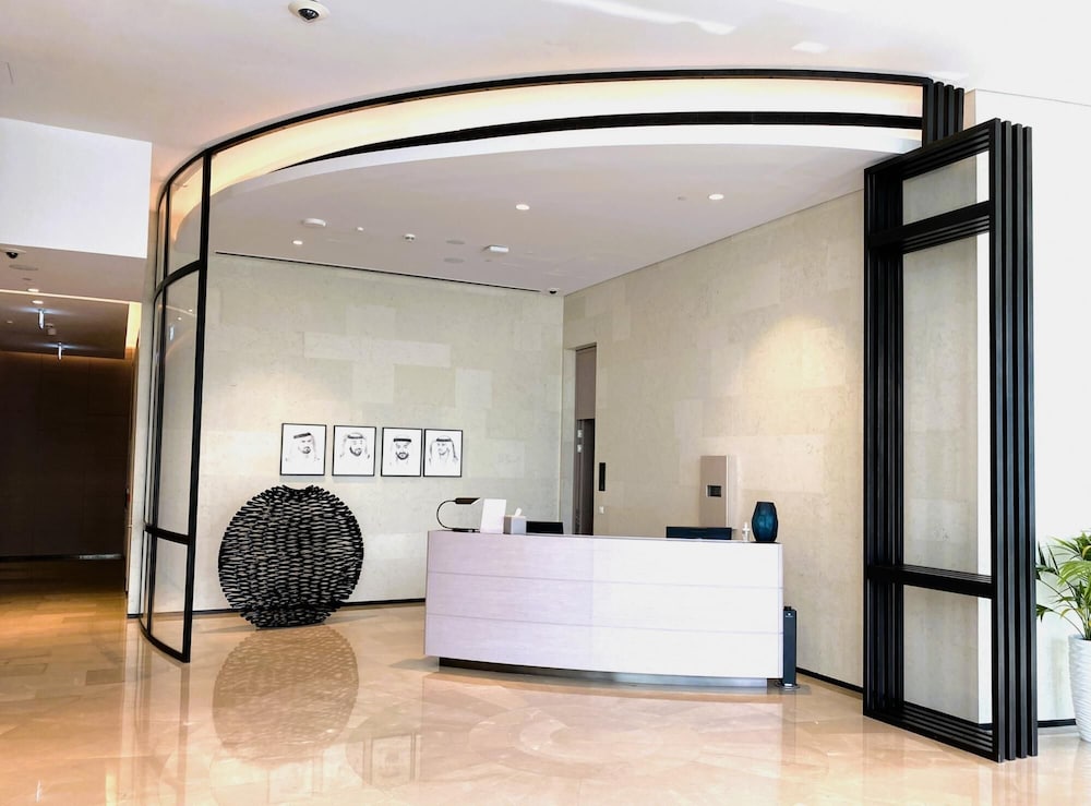 Serene Beachfront Ain Dubai View at Address JBR