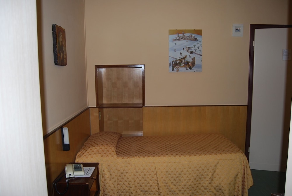 Photo 33