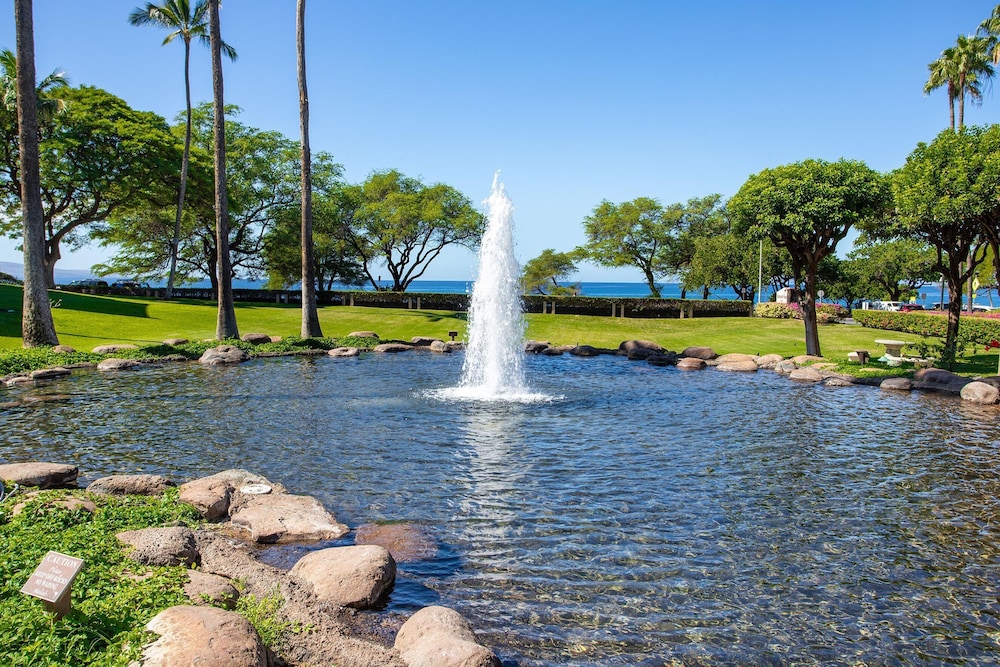Kamaole Sands 2-406 - Luxurious Renovation - Penthouse Ocean Views - Split AC