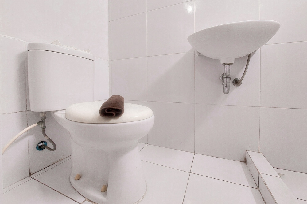 Cozy Living 2Br Apartment Without Living Room At Aeropolis Residence