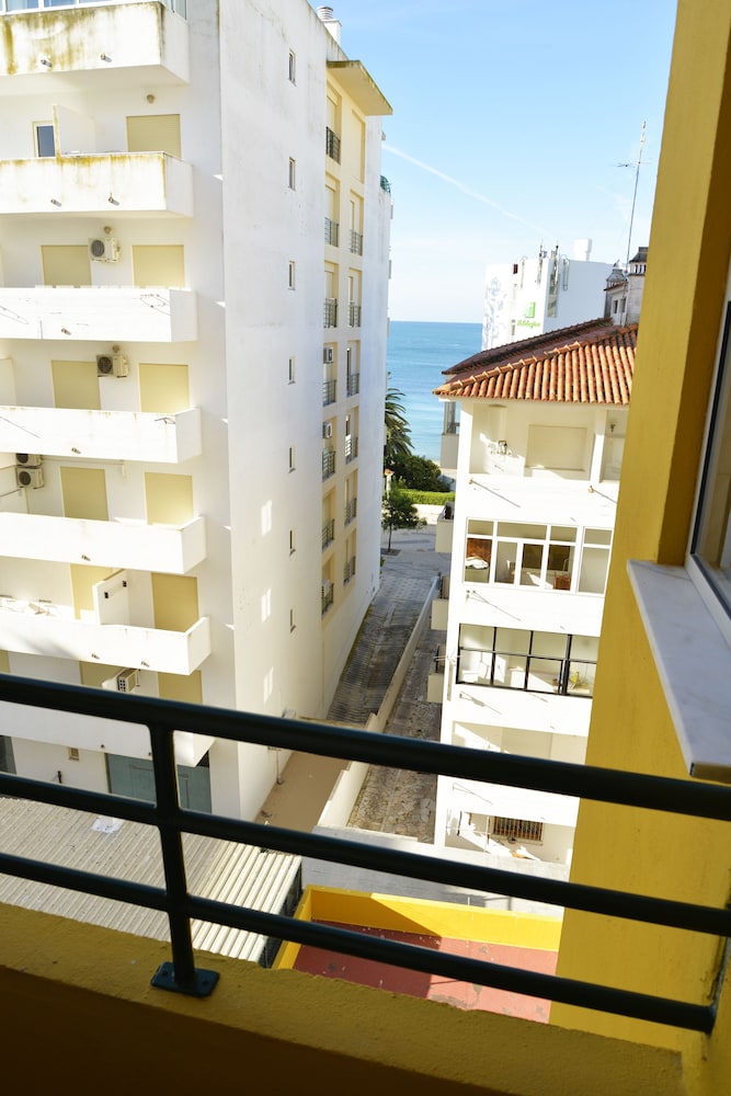 Apartamentos Lindomar