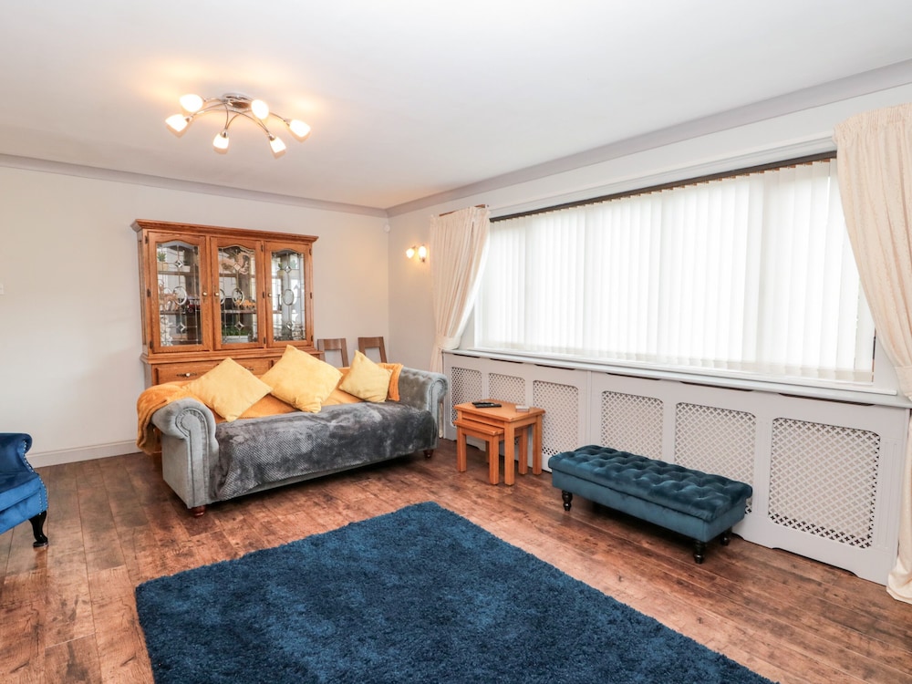 5 Westwood Road