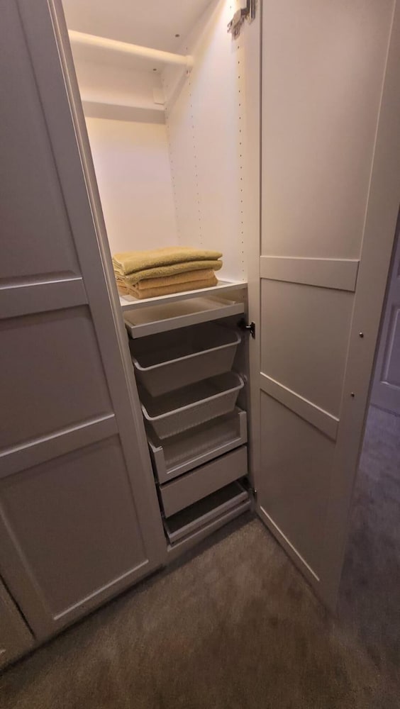 3 Bedroom, Sleeps 6, Free Parking