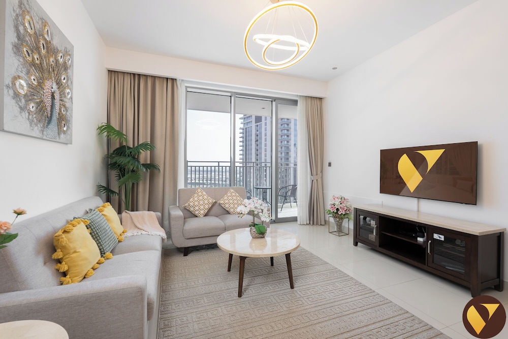 17 Icon Bay Creek Harbour near Downtown