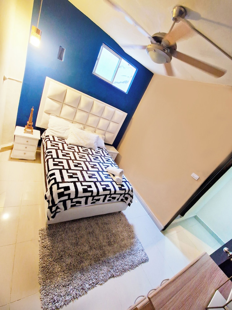 PROMO 18 BDRM Building, Pool+ 5Jacuzzis at Poblado