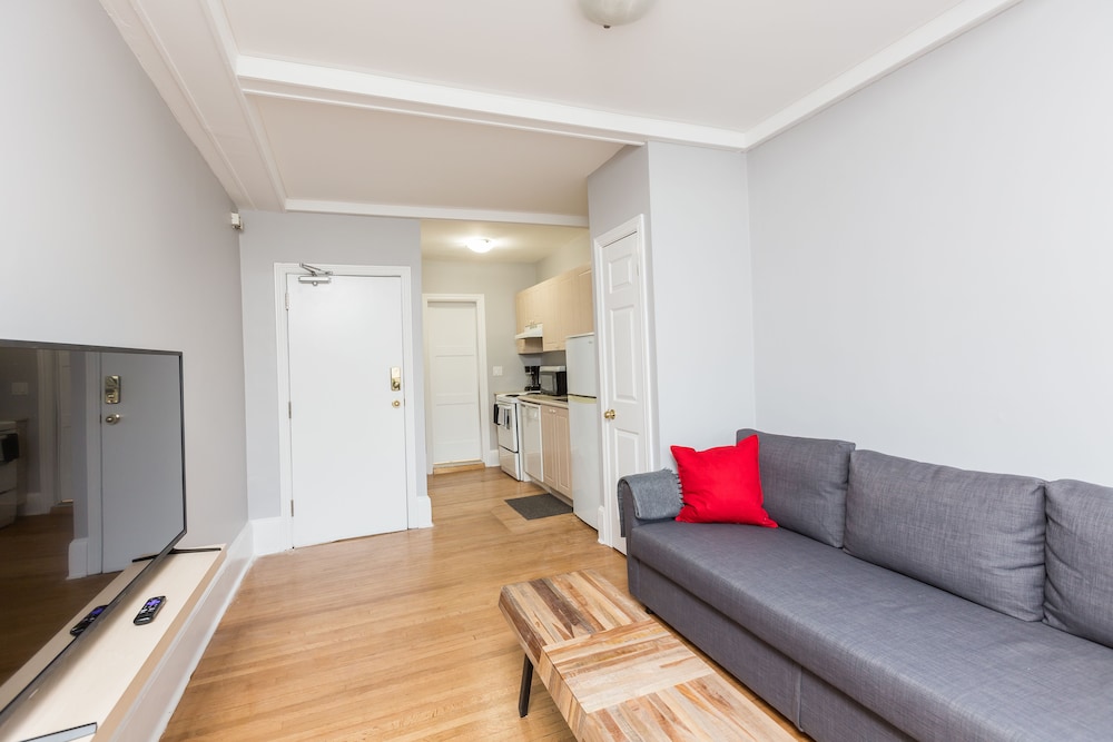 Applewood Suites - 2 BDRM Annex Loft