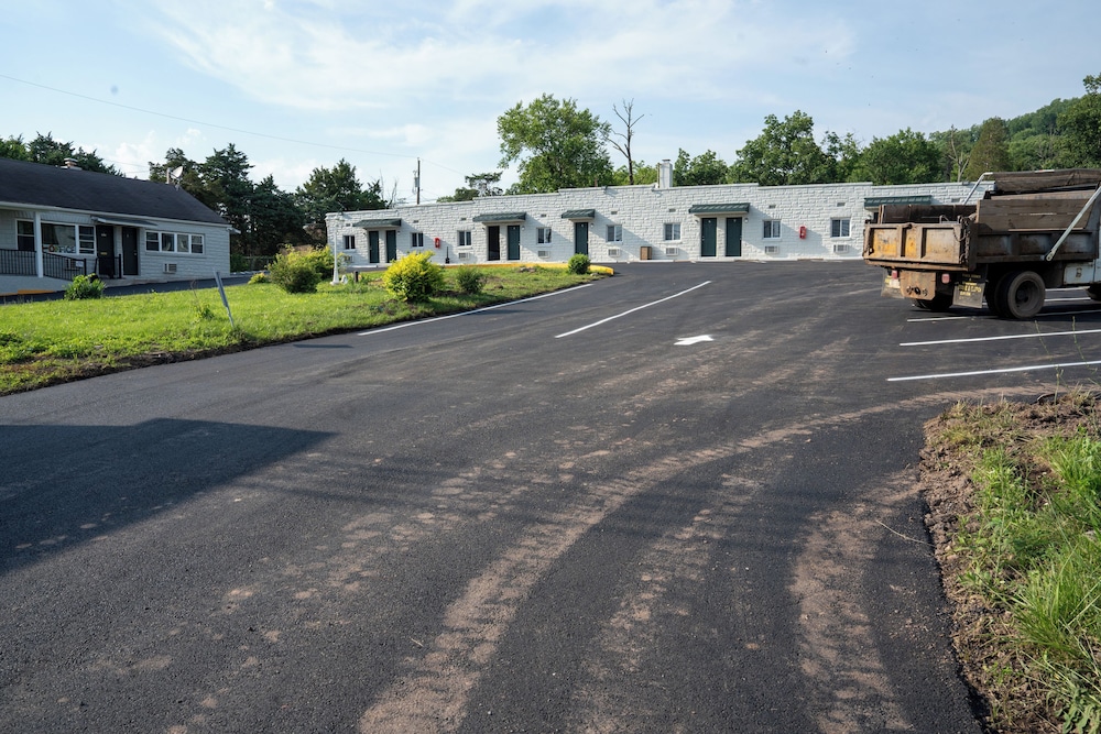 Rainbow Motel