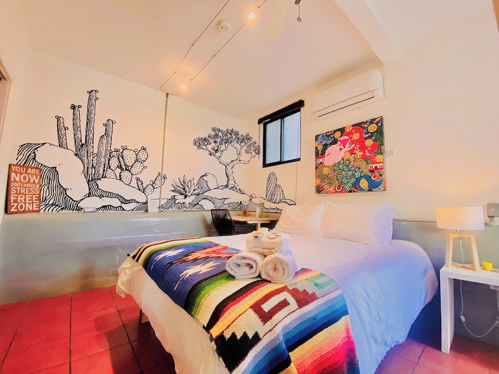 Perro Surfero Hotel Boutique - Todos Santos, BCS
