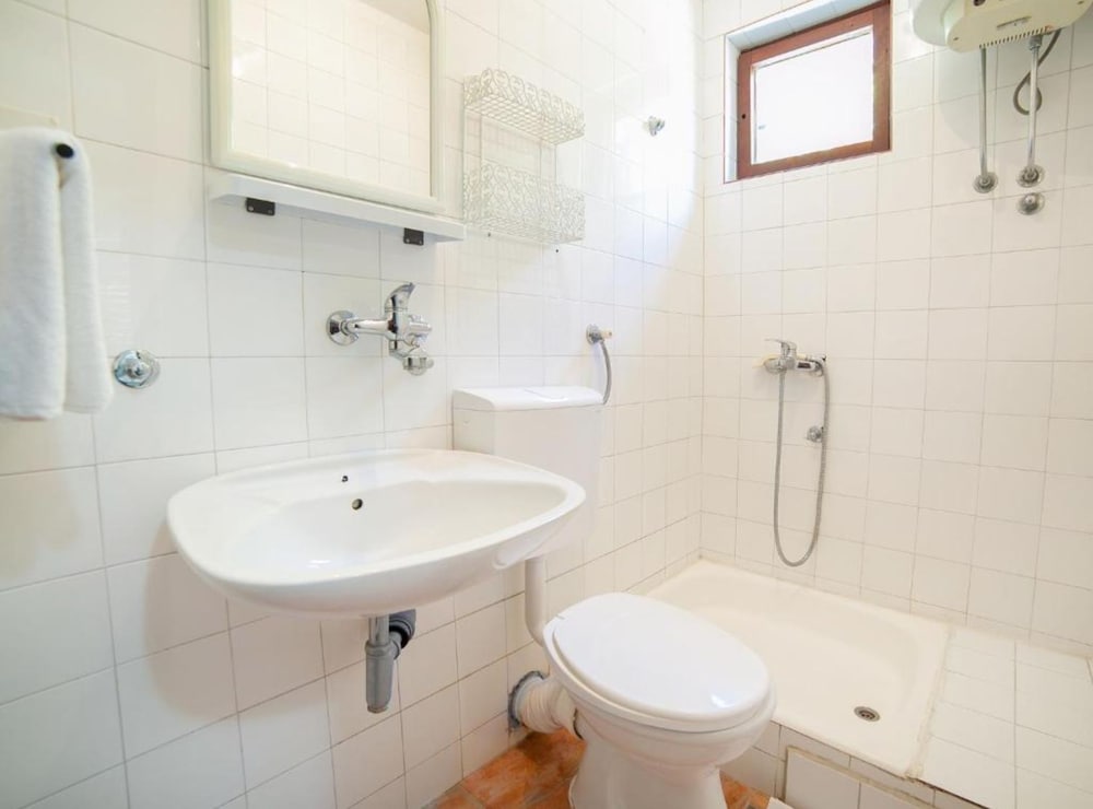 Petrovac Serenity Stay Near the Beach
