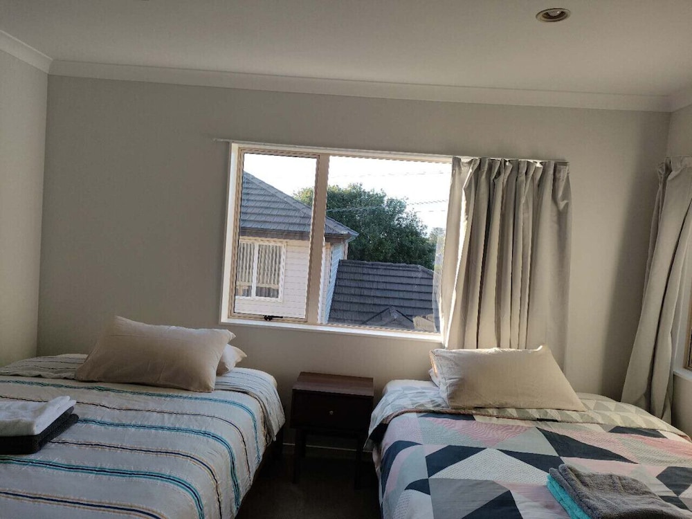 5 Bedroom House at 82A Richardson Road