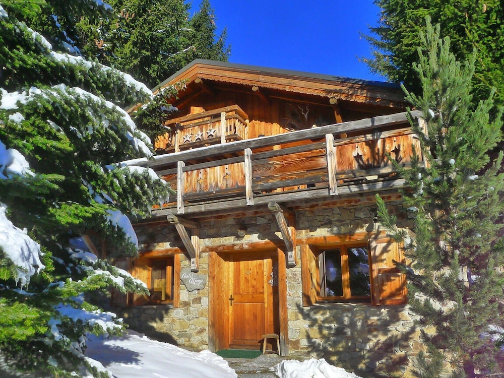 Chalet in Les Deux Alpes Near Ski Lift view 2