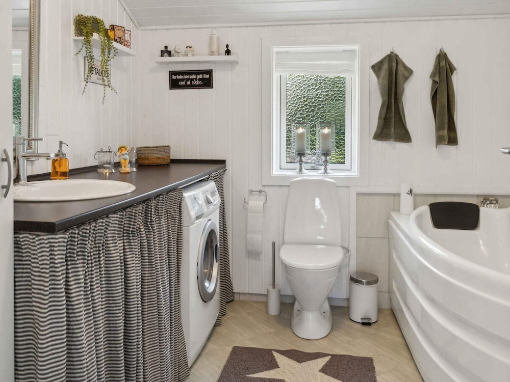5 Star Holiday Home in Vaeggerlose