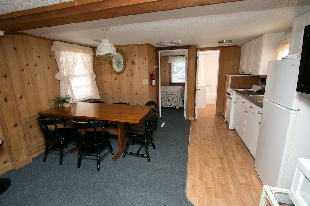 Outer Banks Motel - Village Accommodations